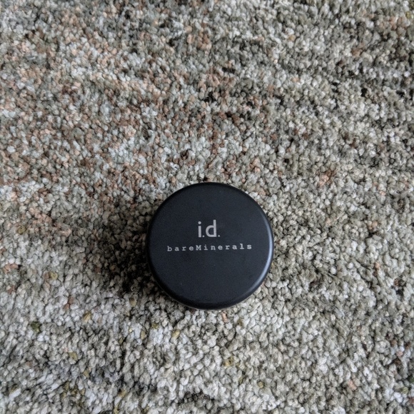 bareMinerals Loose Mineral Powder Blush, Buildable Coverage, Naturally Luminous - Picture 2 of 3